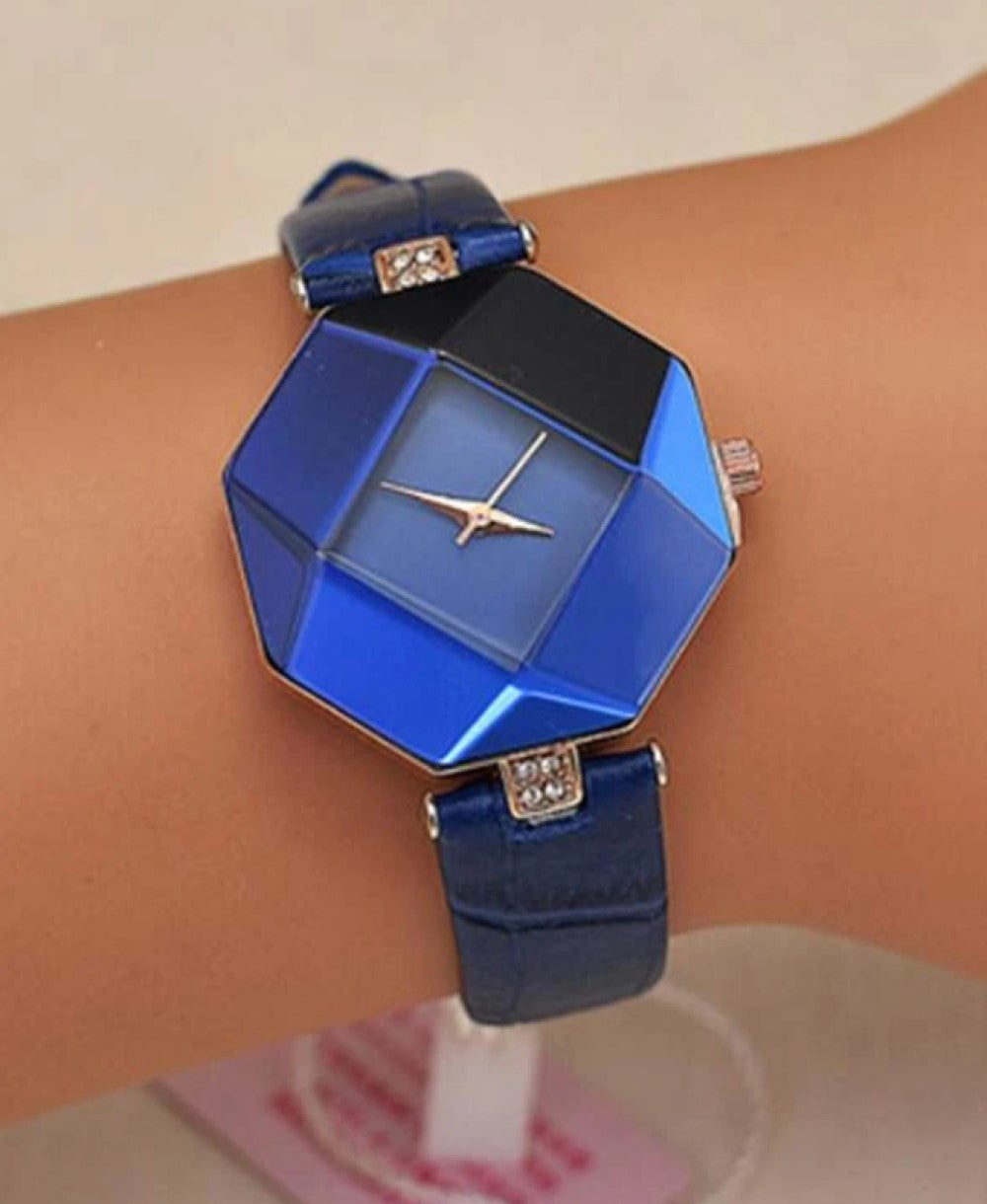 Polygon Pointer Quartz Watch