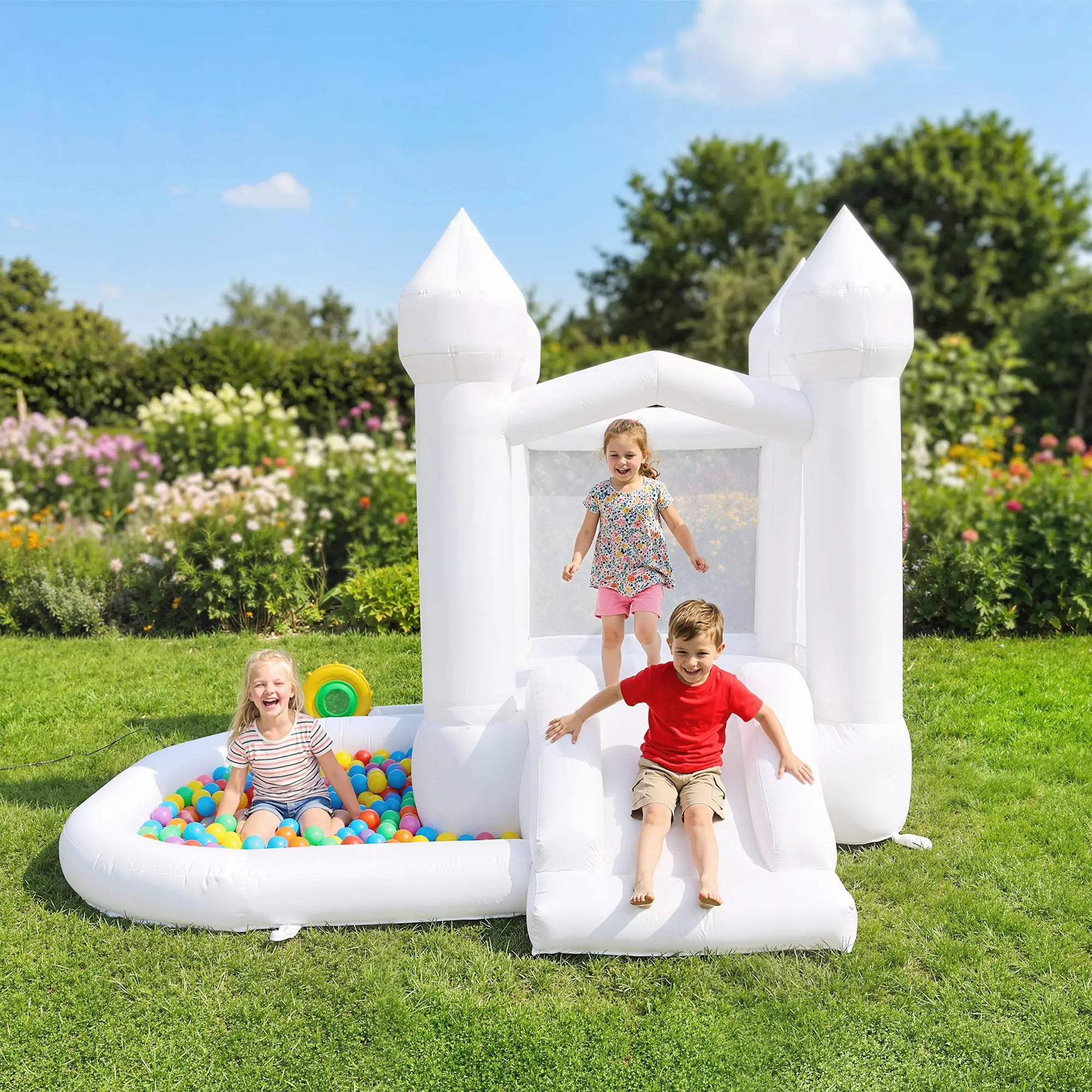 Inflatable bounce house trampoline jumping area for active play
