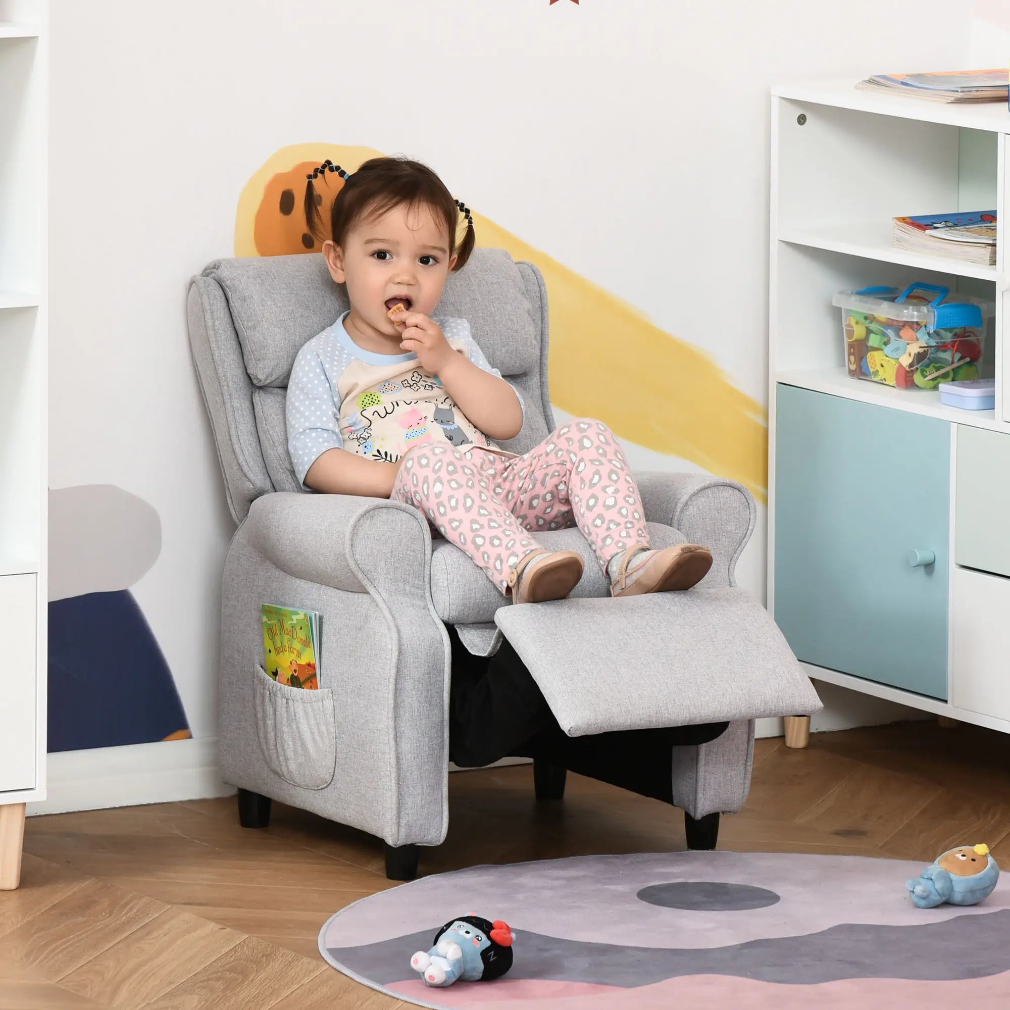 Comfortable kids relax chair for small spaces