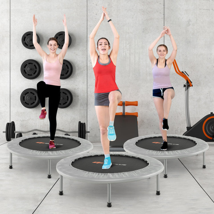 Six-leg stable trampoline with non-slip feet
